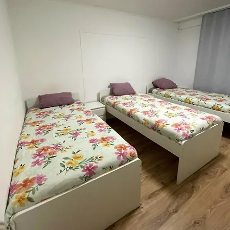 Apartment Workers Duisburg